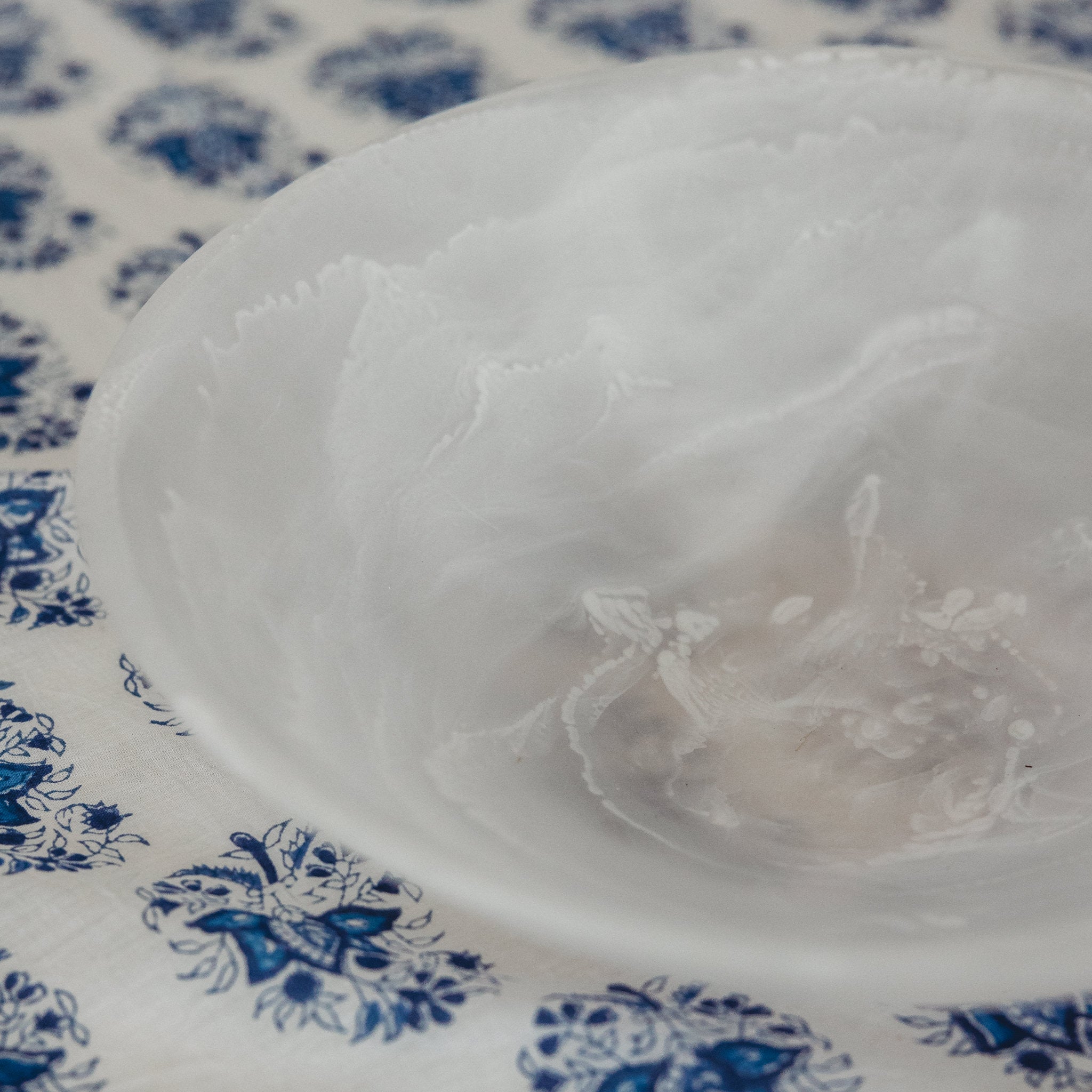 Resin everyday bowls - white
