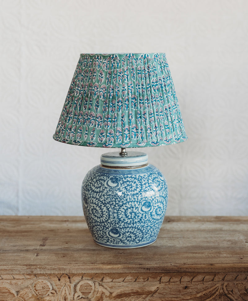 Lampada Blue Ginger Jar di Elstead - Raffinata Eleganza su